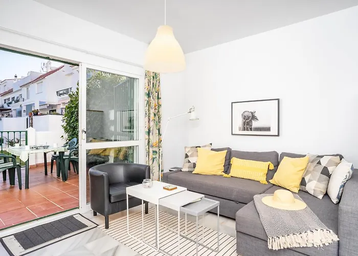 Miramar Sunny Patio In By Costarentals - Ref 79