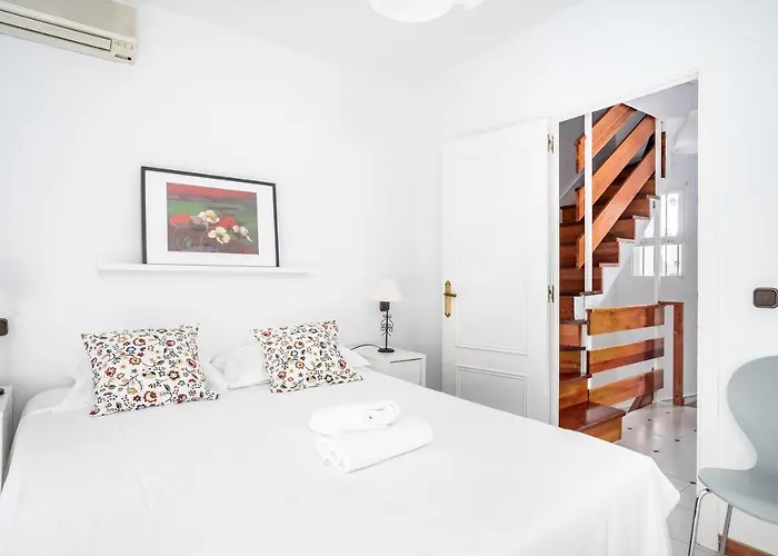 Miramar Sunny Patio In By Costarentals - Ref 79