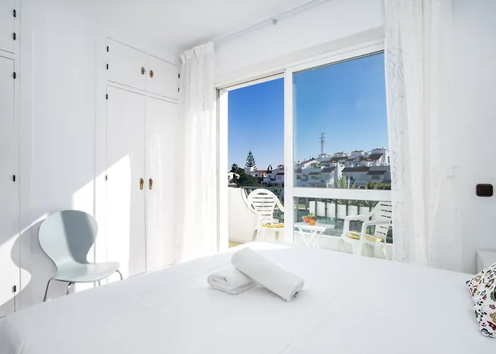 Miramar Sunny Patio In By Costarentals - Ref 79 Apartment *