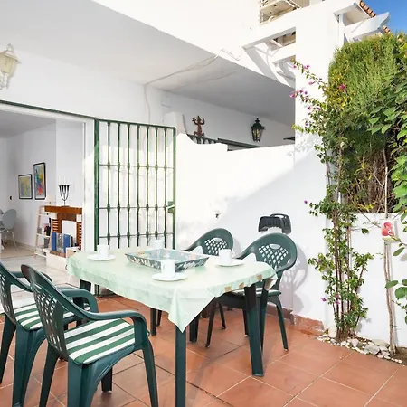 Miramar Sunny Patio In By Costarentals - Ref 79 فوينخيرولا