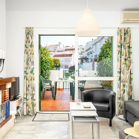 Appartement Miramar Sunny Patio In By Costarentals - Ref 79 *