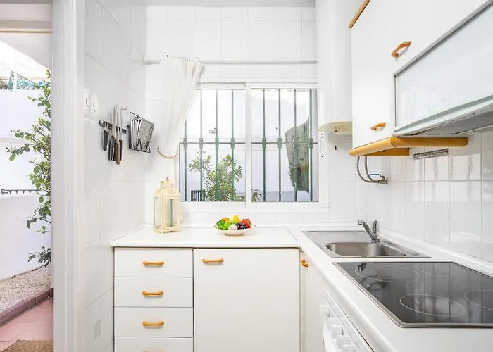 Miramar Sunny Patio In By Costarentals - Ref 79 *