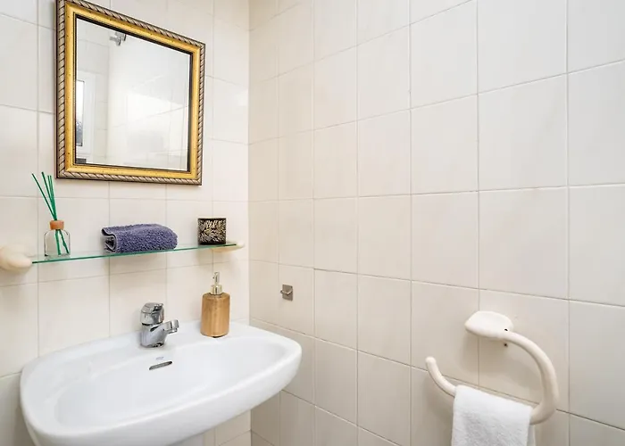 Apartment Miramar Sunny Patio In By Costarentals - Ref 79 Fuengirola